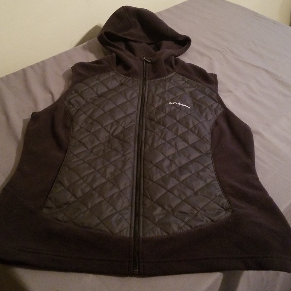 Columbia vest